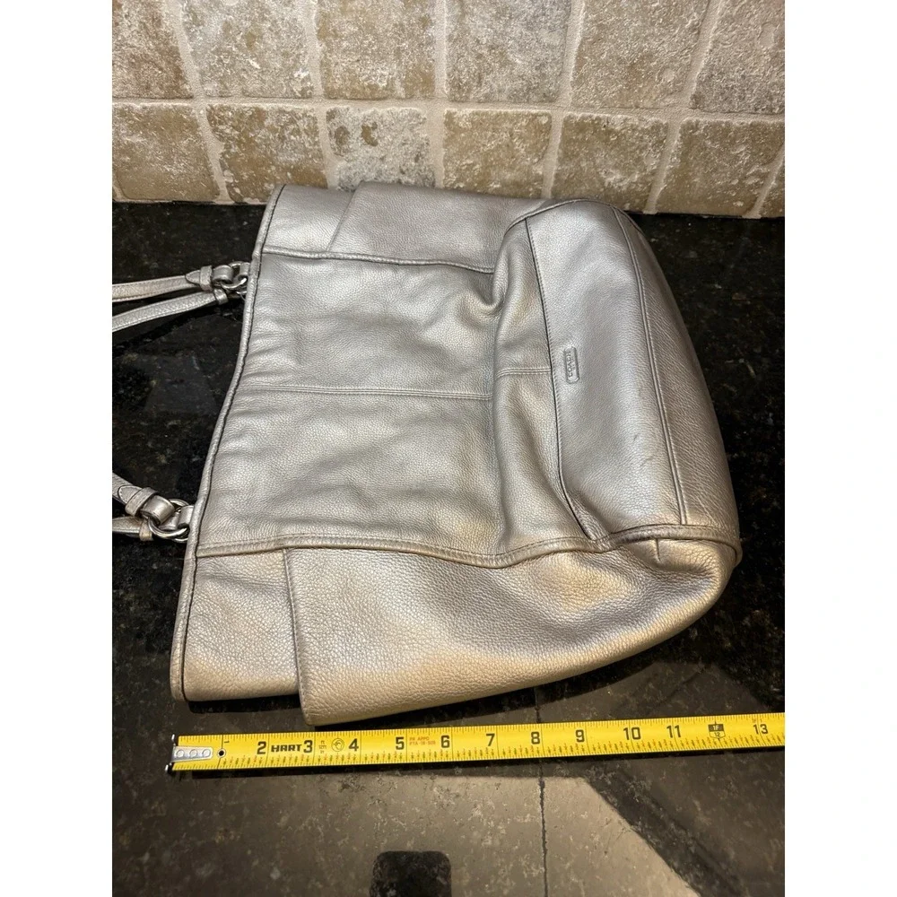 Coach park pebbled